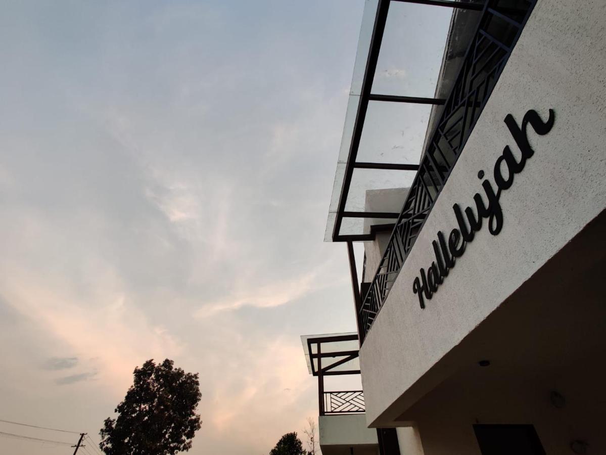 Jenjon - Hallelujah Country house Karjat